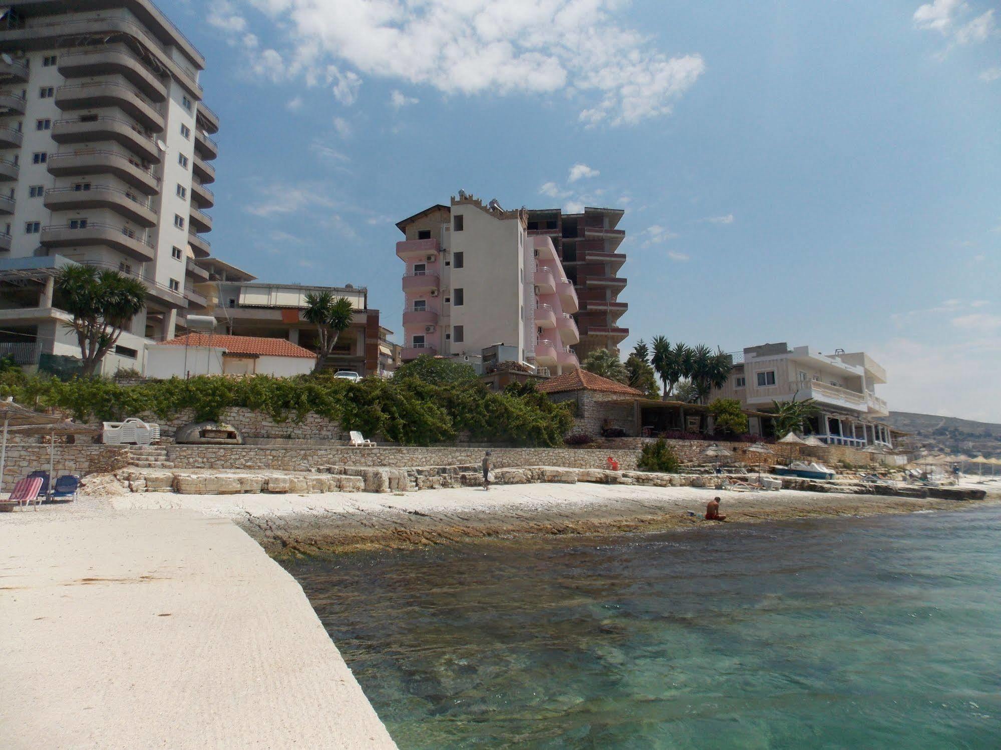 Hotel Piccolino Sarandë Exterior foto